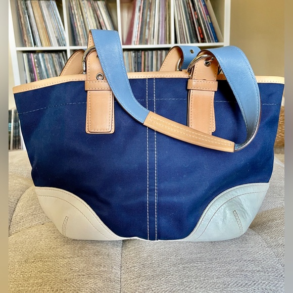 Coach Blue Soho Hampton Mini Daisy Tote Bag - Picture 2 of 8